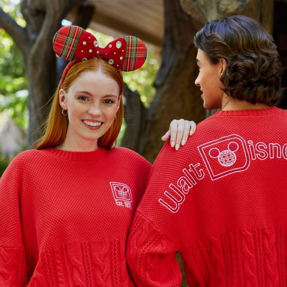 Red cable knit Spirit Jersey - Walt Disney World - Picture 1 of 8